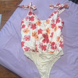Dee elly satin floral bodysuit